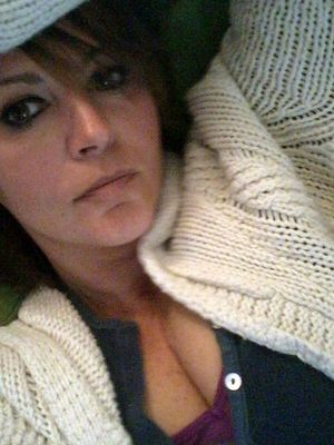 BRITISH NYMPHO SLUT CAROLYN HORNY ME