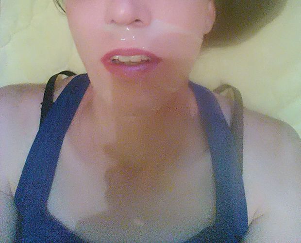 Horny shemale gives herself a self facial