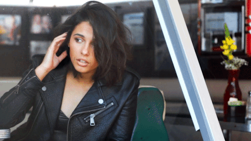 Seductive Naomi Scott II