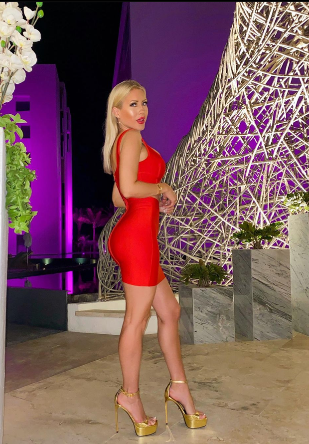 Sexy legs and tight dress