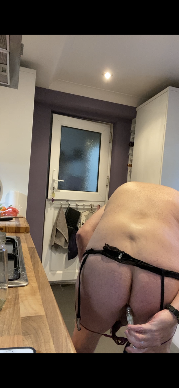 Fucking my own arsehole