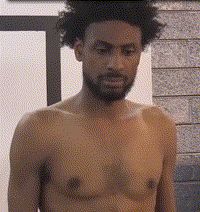 beau mec nu au naturel