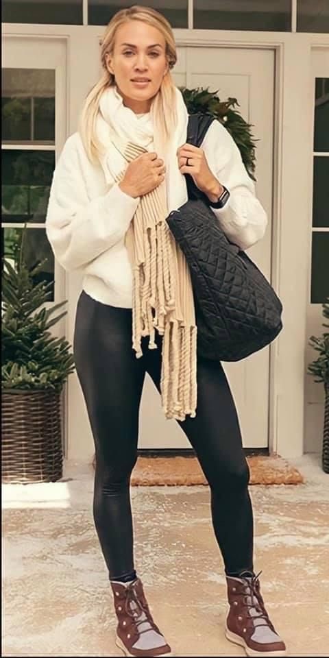 Carrie - what every soccer mom should look like