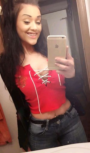 Amber C posing in the mirror selfie