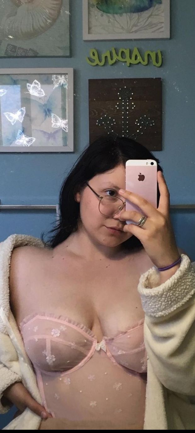 Big breasted chick showing off