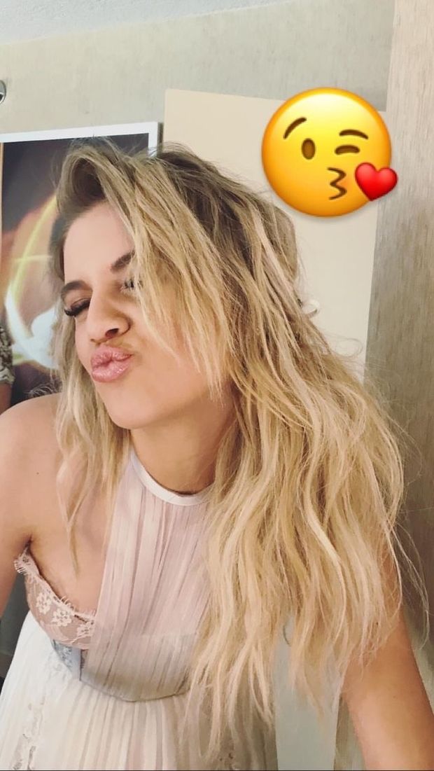 Kelsea kiss