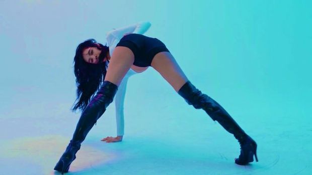 Blackpink lisa ass