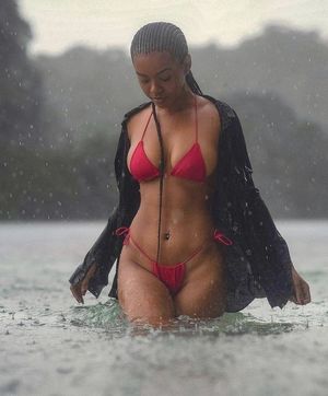 Stunning ebony queen