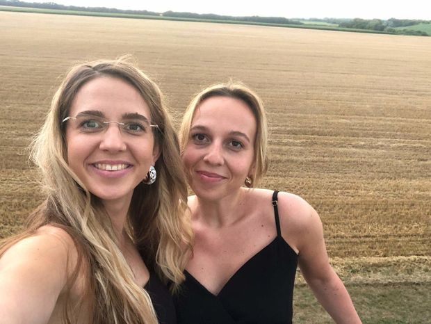 Threesome with sexi sisters ♥️