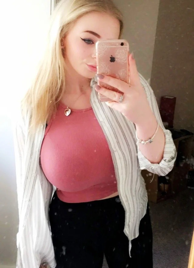 2Busty2Hide