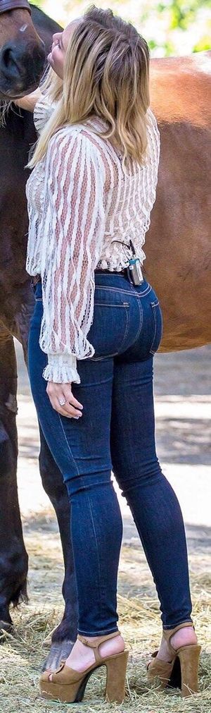 Hilary Duff’s ass is categorized as elite.