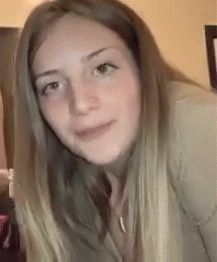 she show ass in jeans