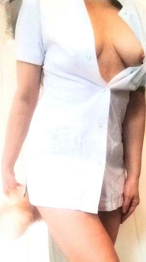Looking for a sexy nurse with benefits....