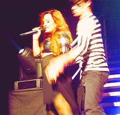 Demi Lovato grind