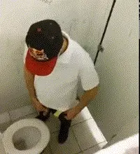IL PISSE