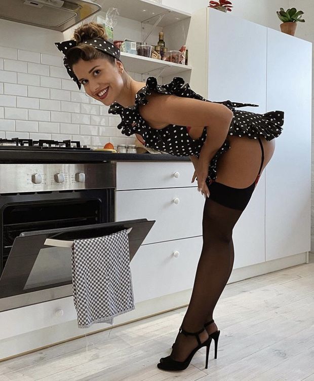 I’m gonna stuff those buns and let it bake