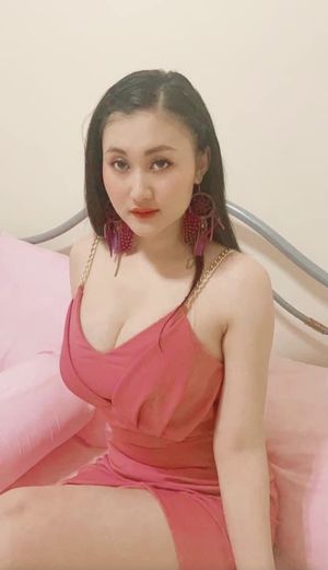 Sexy Myanmar with nice boobs