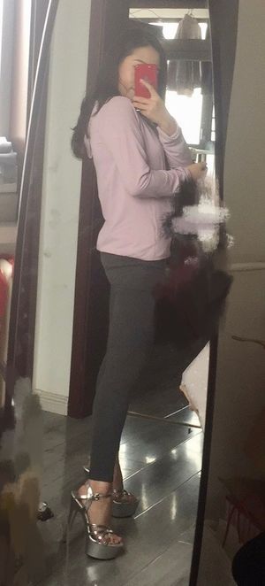 Wear on my sexy heels and wait for huge cock!