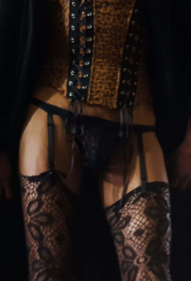 Sexy leopard print underbust corset and suspender thong