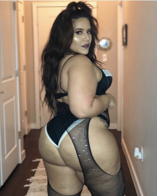 thick babe