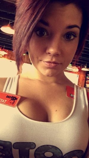 Redhead Hooters