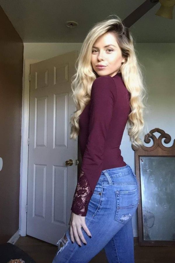 Gorgeous babe