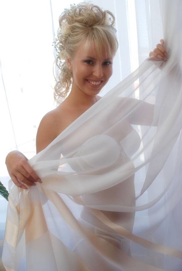 Bridal boudoir of incredible blonde