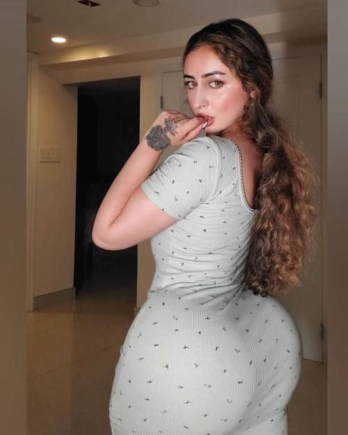 Look at that ass