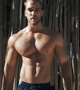 Hunk Bounces Thick Pecs