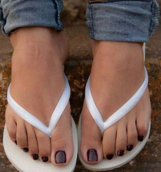 CUTE TOES