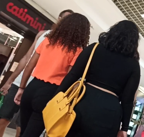 PICTURE tight ass non nude 2