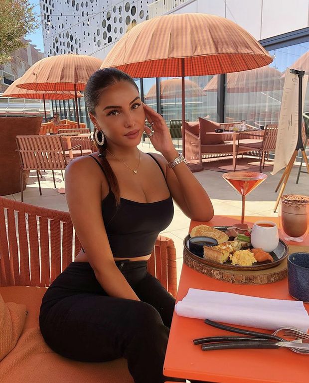 Stunning Latina beauty