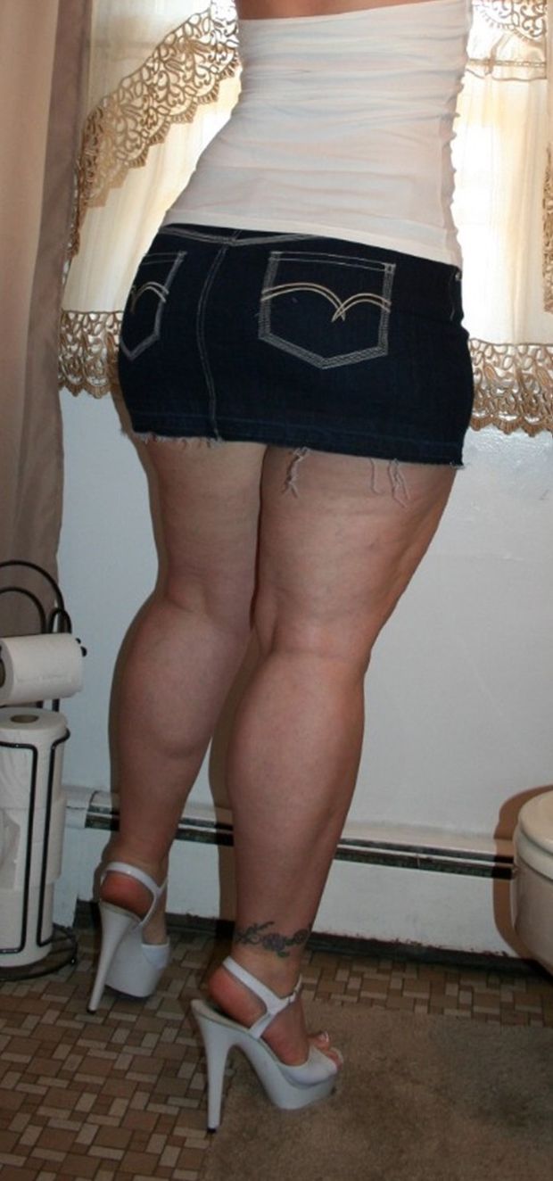 TIGHT JEANS CULOS LONG LEGS