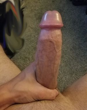 I can palm a basketball but can't fully wrap around my own 9 inch cock