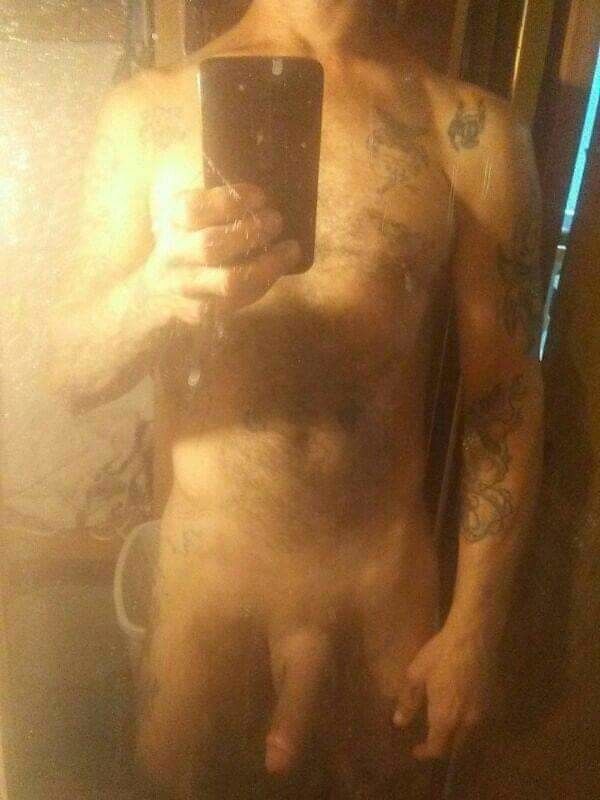 Open minded and kinky bi guy loves giving, and receiving oral, n anal sex