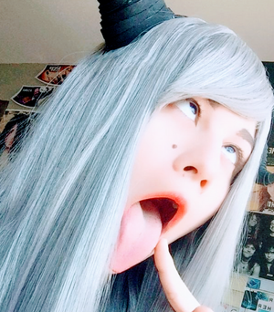 sexy g1rl doing ahegao