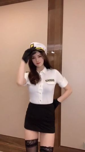 Jin Shanya - TIKTOK: shanya1016