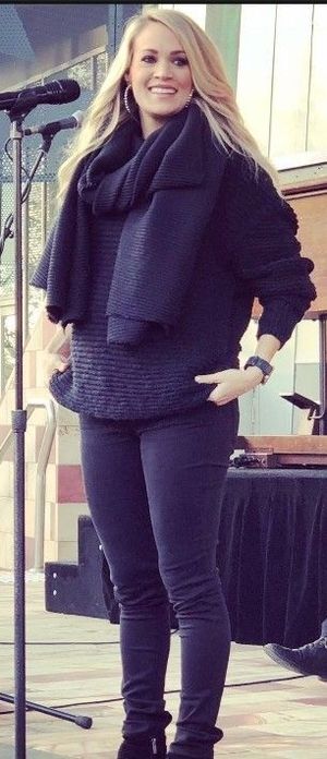 Carrie Underwood MILF star