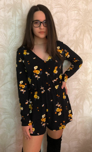 Teen Mary exposed #4