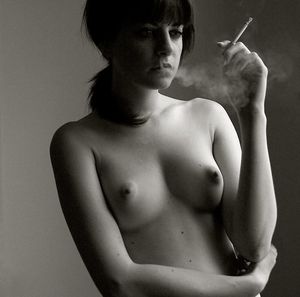 Beautiful thinking smoker