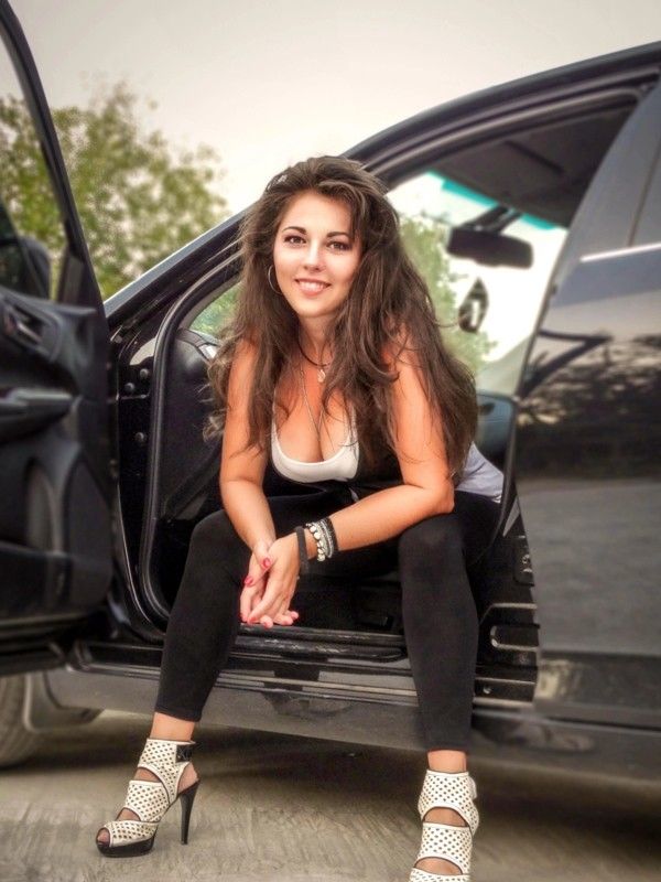 hanging car cleavage