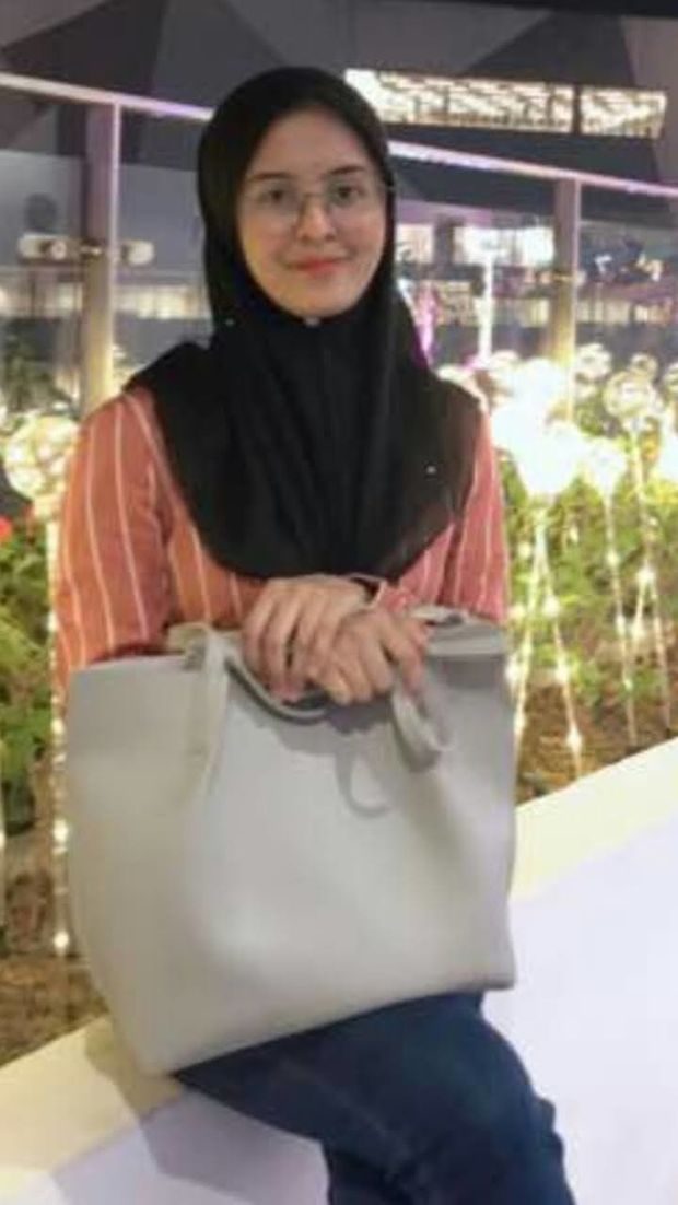 Hijab teen