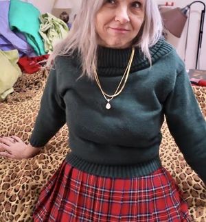 CLIT JEWELRY ??? Sure I'd love to see it .