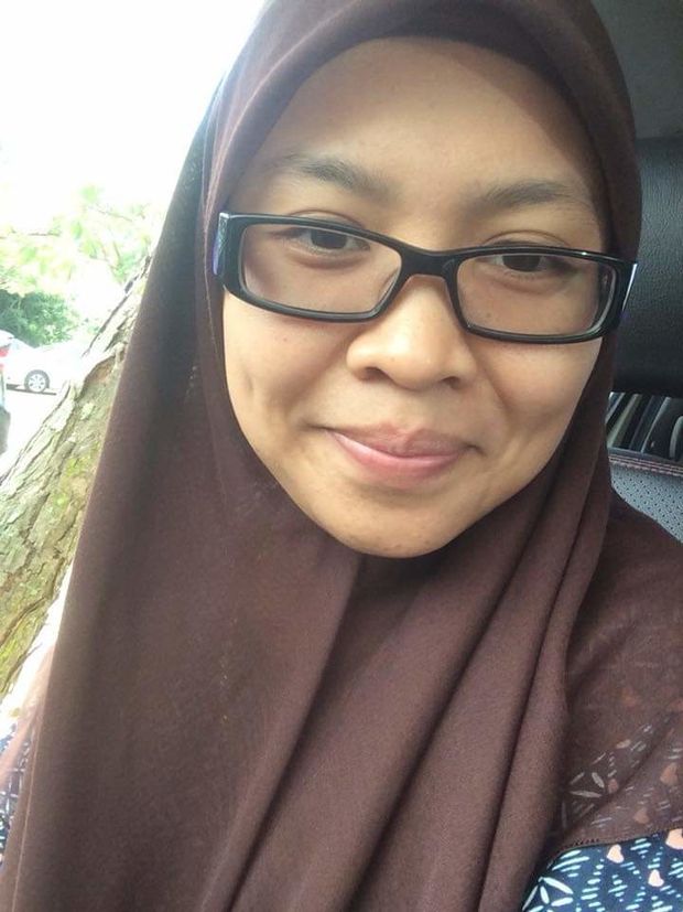 Hot Hijab MILF