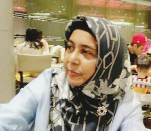 Hot Hijab MILF