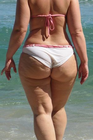 PHAT ASS BIKINI PAWG