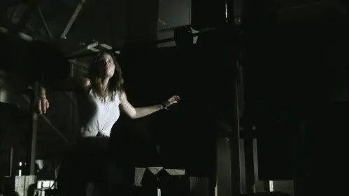The Texas Chainsaw Massacre (2003). Going down (boing).