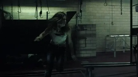 The Texas Chainsaw Massacre (2003). Curvy woman bolting out of there.