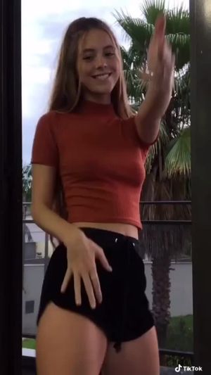 Insta amandinhaDOTad /reel/CK9_g10Jo86/