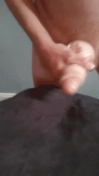 Open tribute to all of you, I thought of all my tributees while slammin my hand.